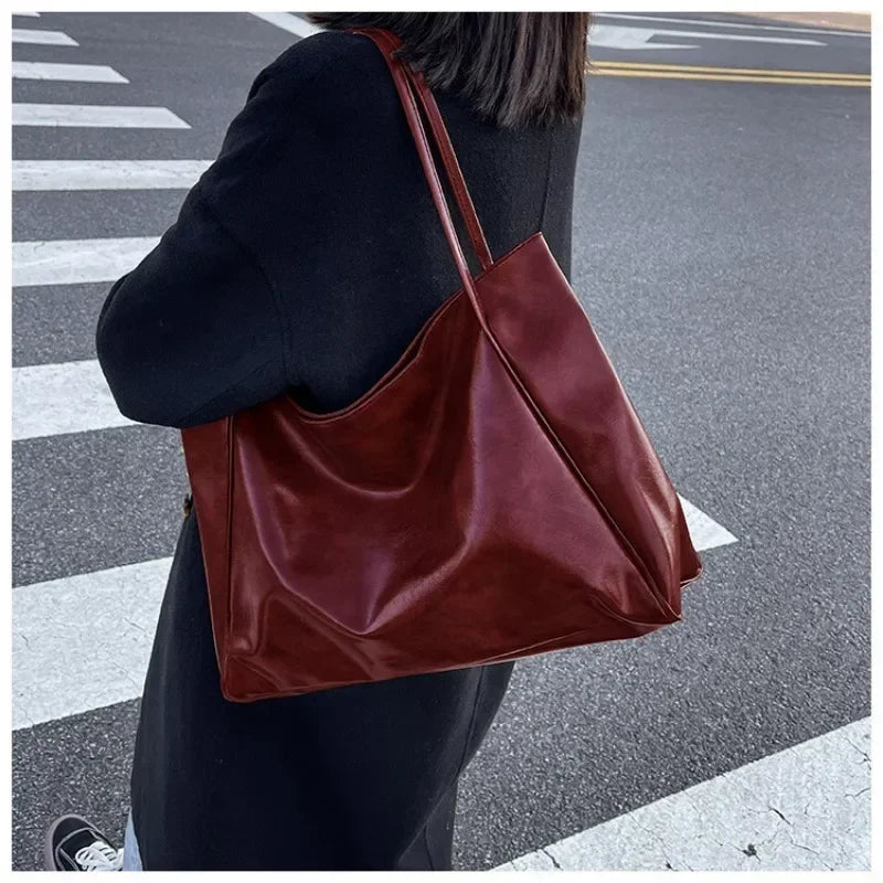 The Farah Tote — Original Leather Bucket Bag