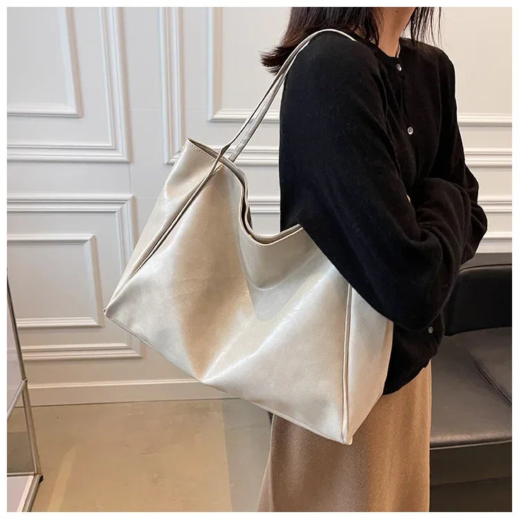 The Farah Tote — Original Leather Bucket Bag