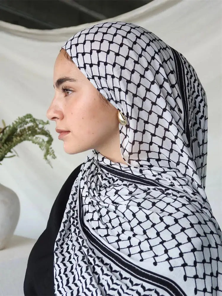 Layla Long Khimar — Flowing Muslin (Overhead)