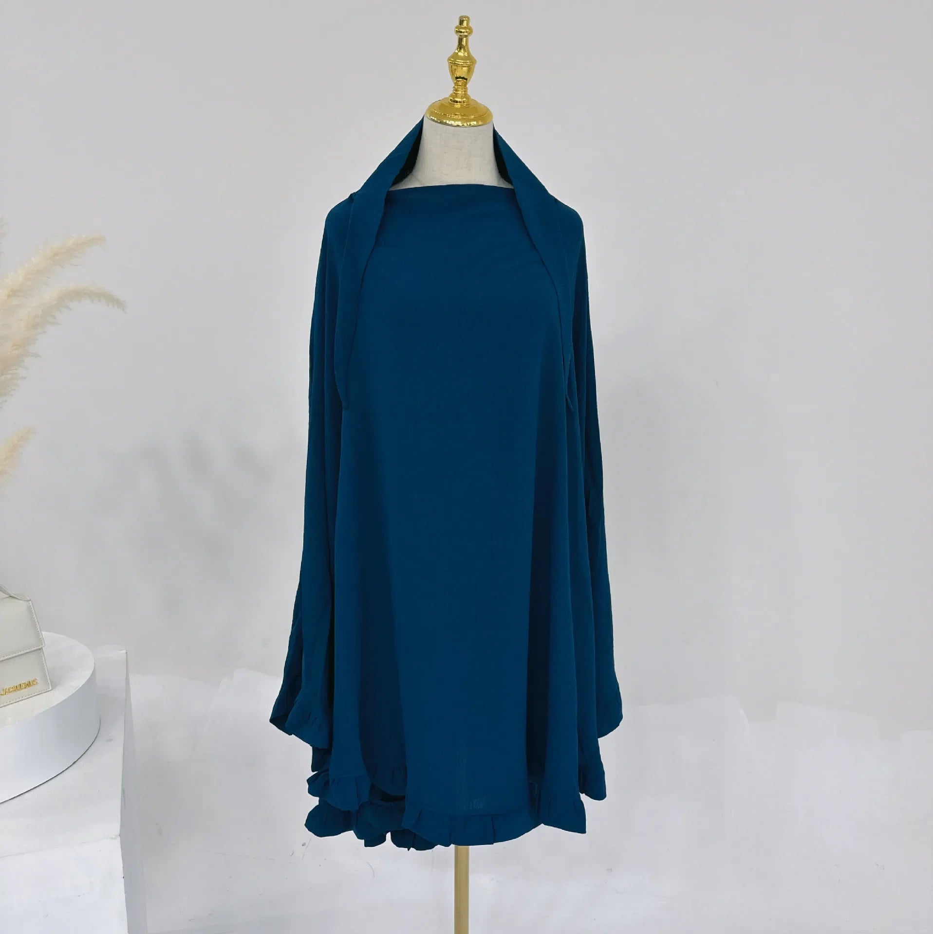 Khimar Nida Ruffles — 1 Nida Crepe Veil (Overhead)