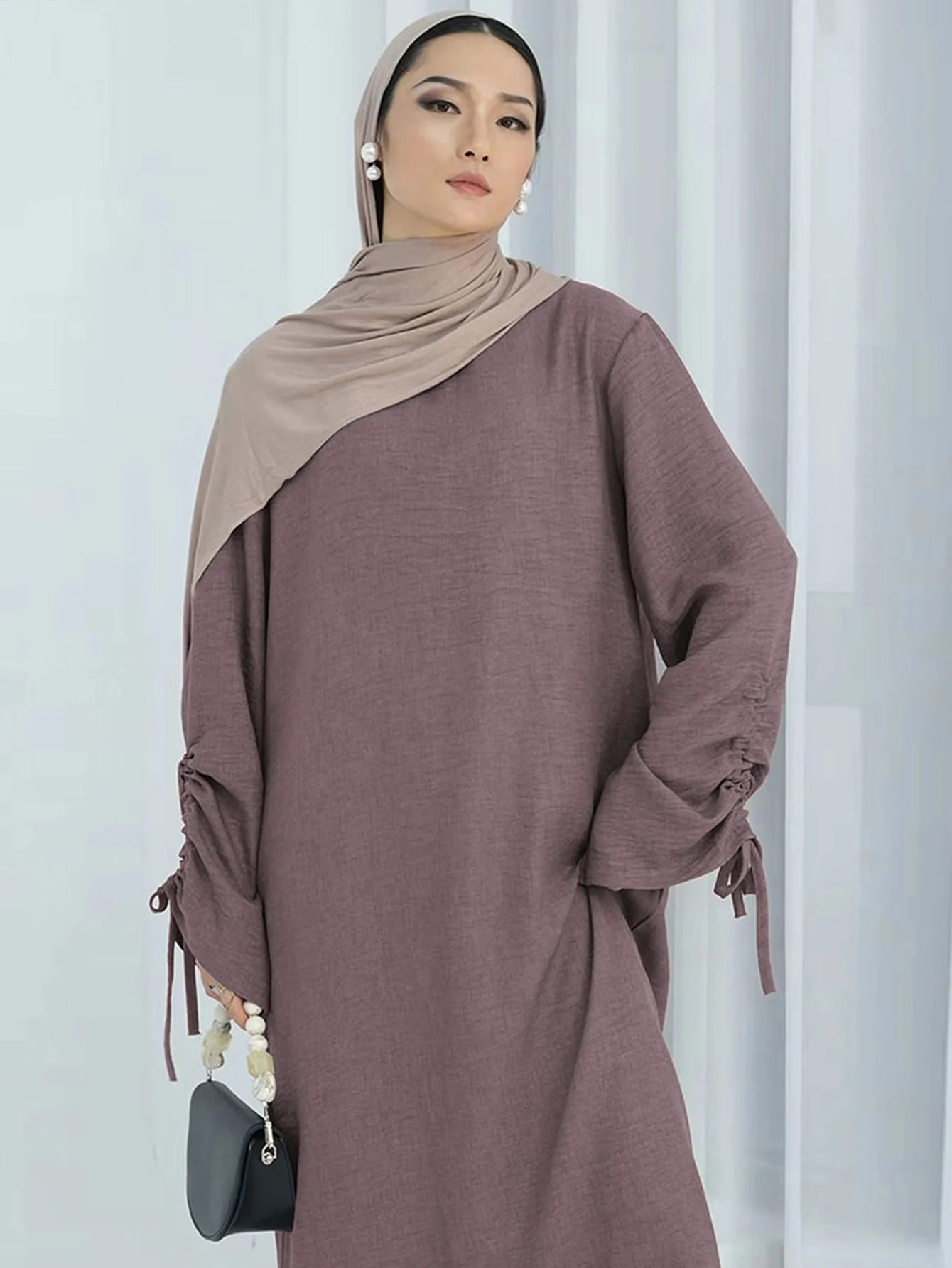 Abaya Naïla — Lace-Up Sleeves (Casual Edition)