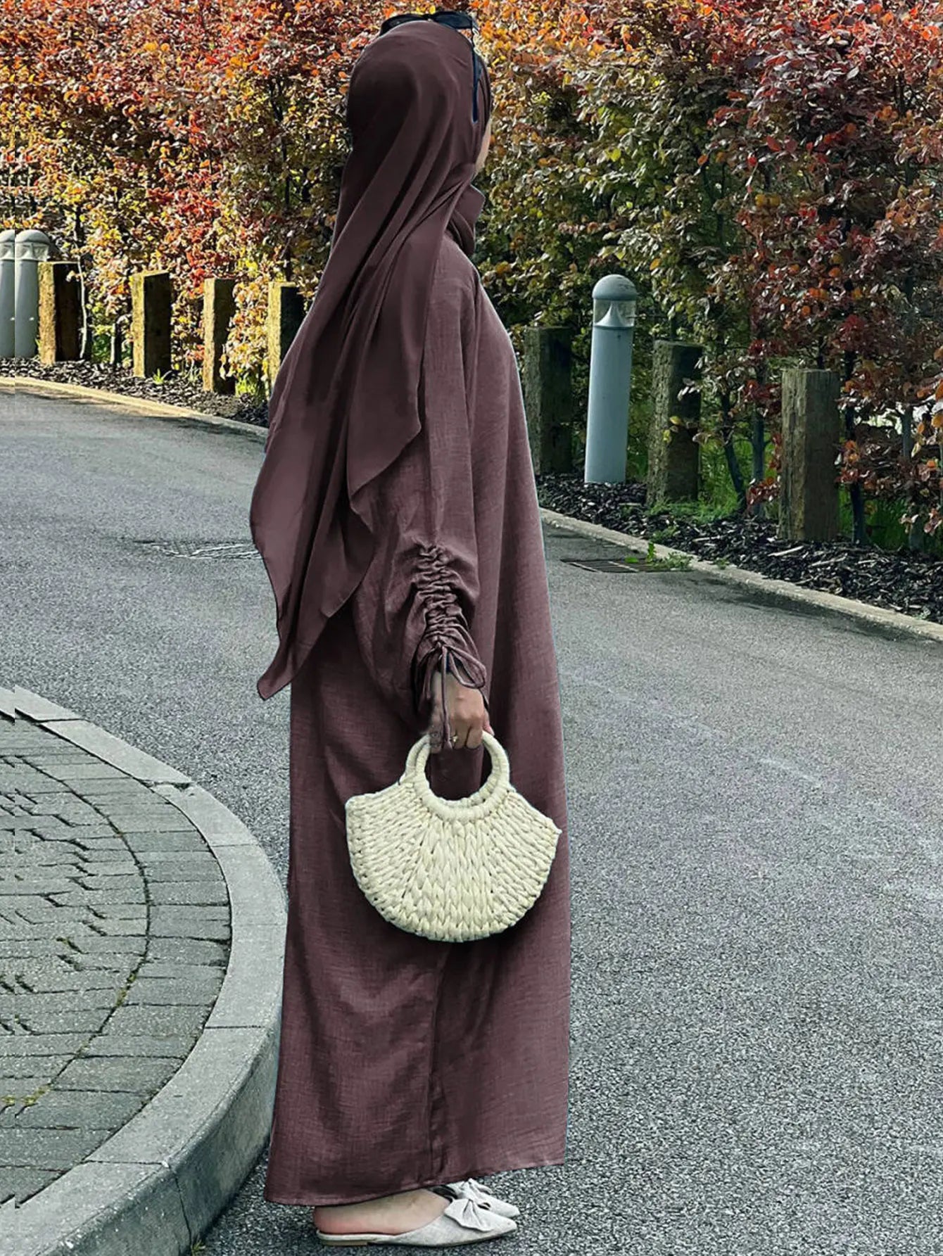 Abaya Naïla — Lace-Up Sleeves (Casual Edition)