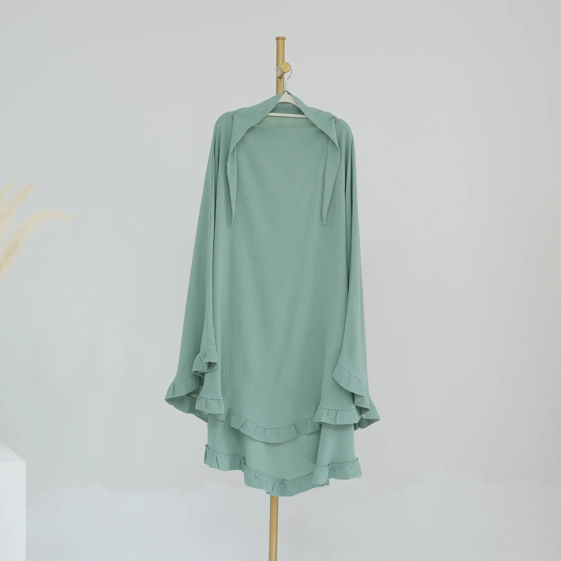 Khimar Nida Ruffles — 1 Nida Crepe Veil (Overhead)