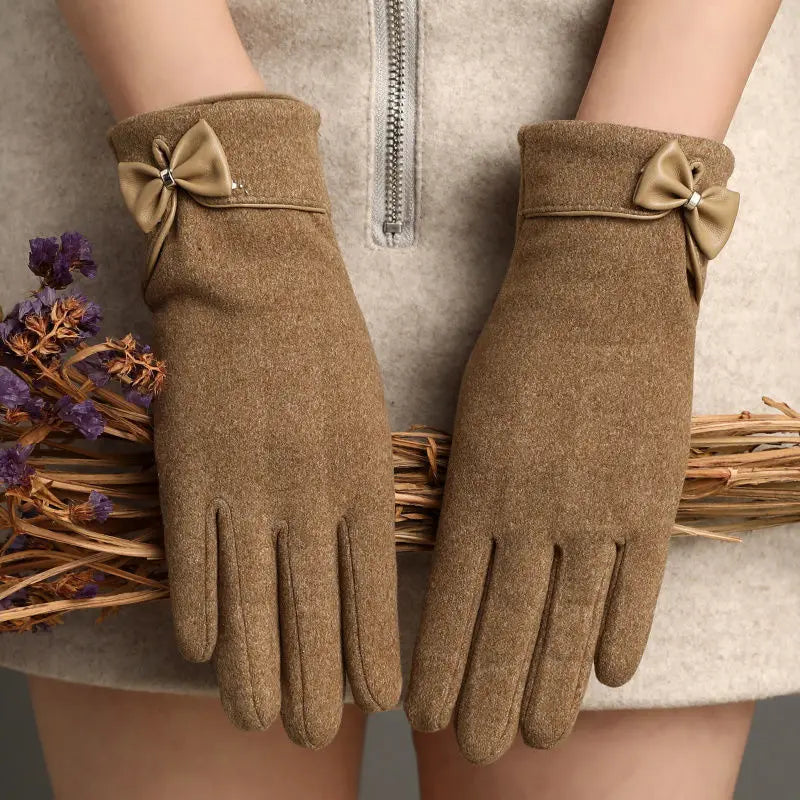 ZAYNA Bowknot Touchscreen Winter Gloves — Warm & Elegant