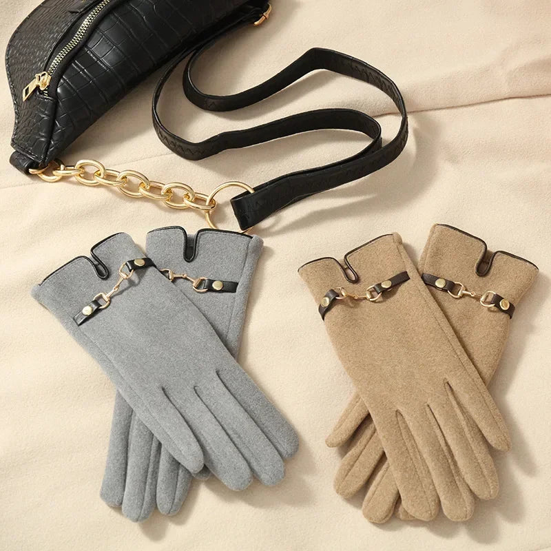 ZAYNA Elegant Touchscreen Winter Gloves — Warm & Stylish