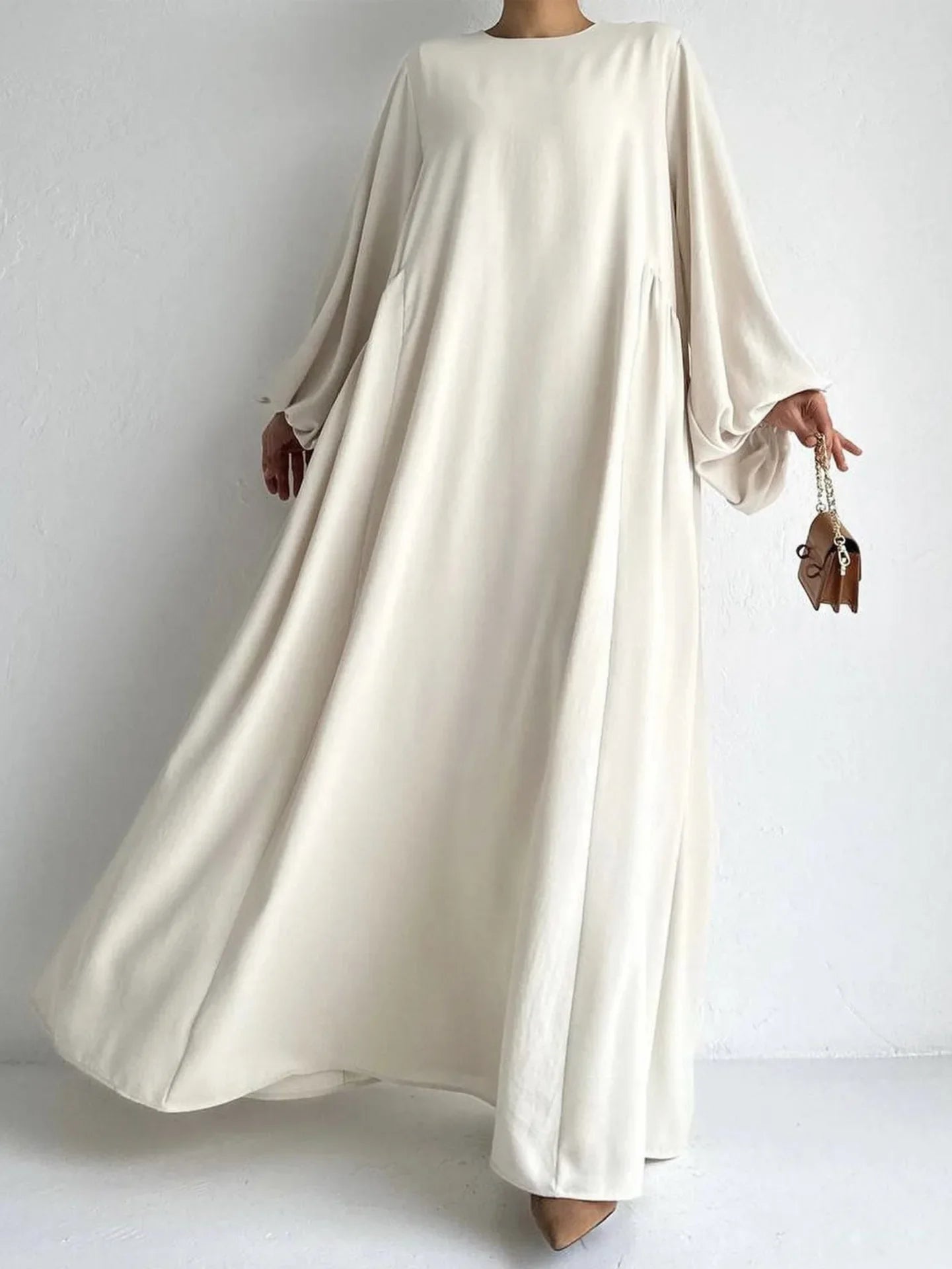 Mira Abaya — Maxi Dress with a Flowing Silhouette