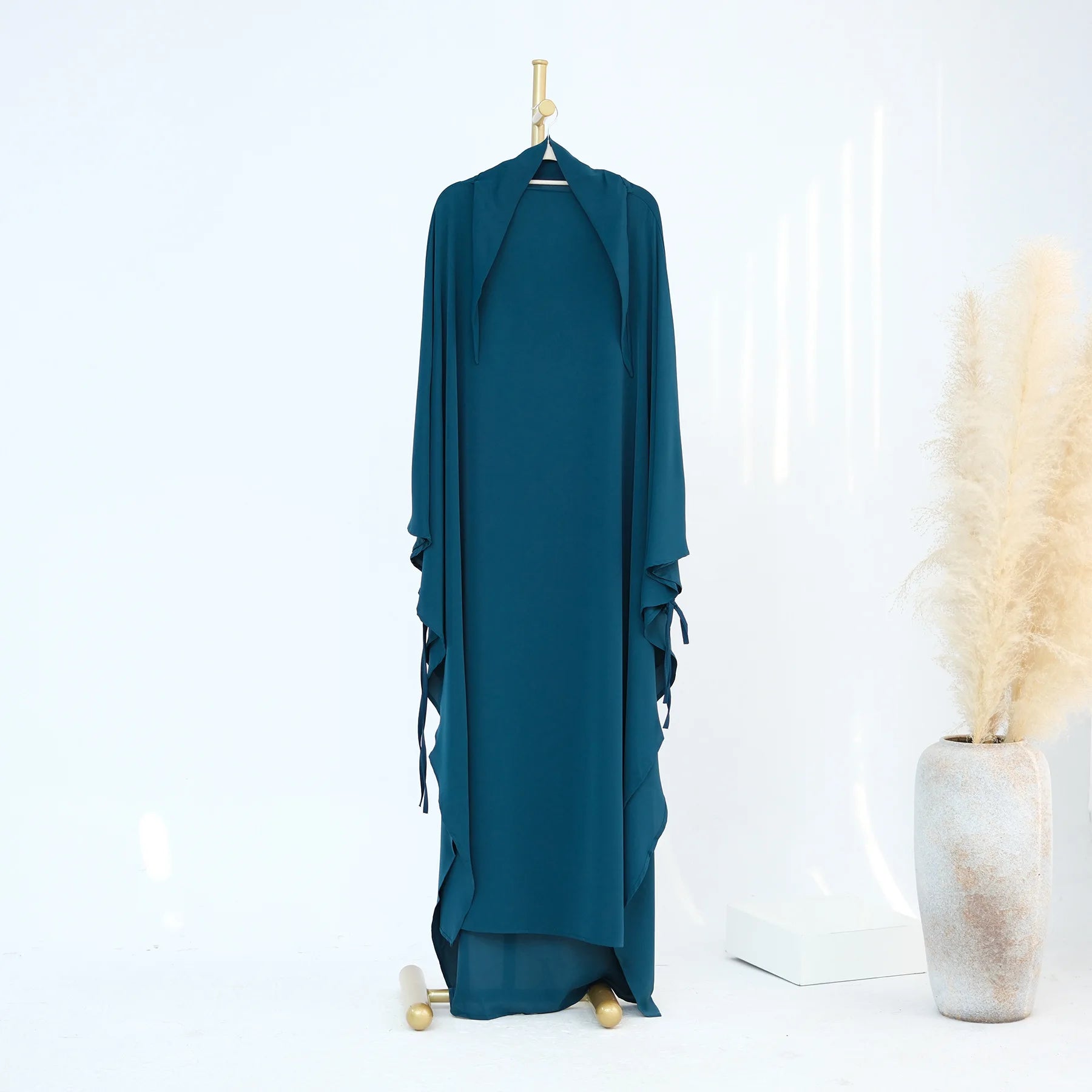 Khimar Amāna XL — Extra-long (Chador) with Tie-on Sleeves