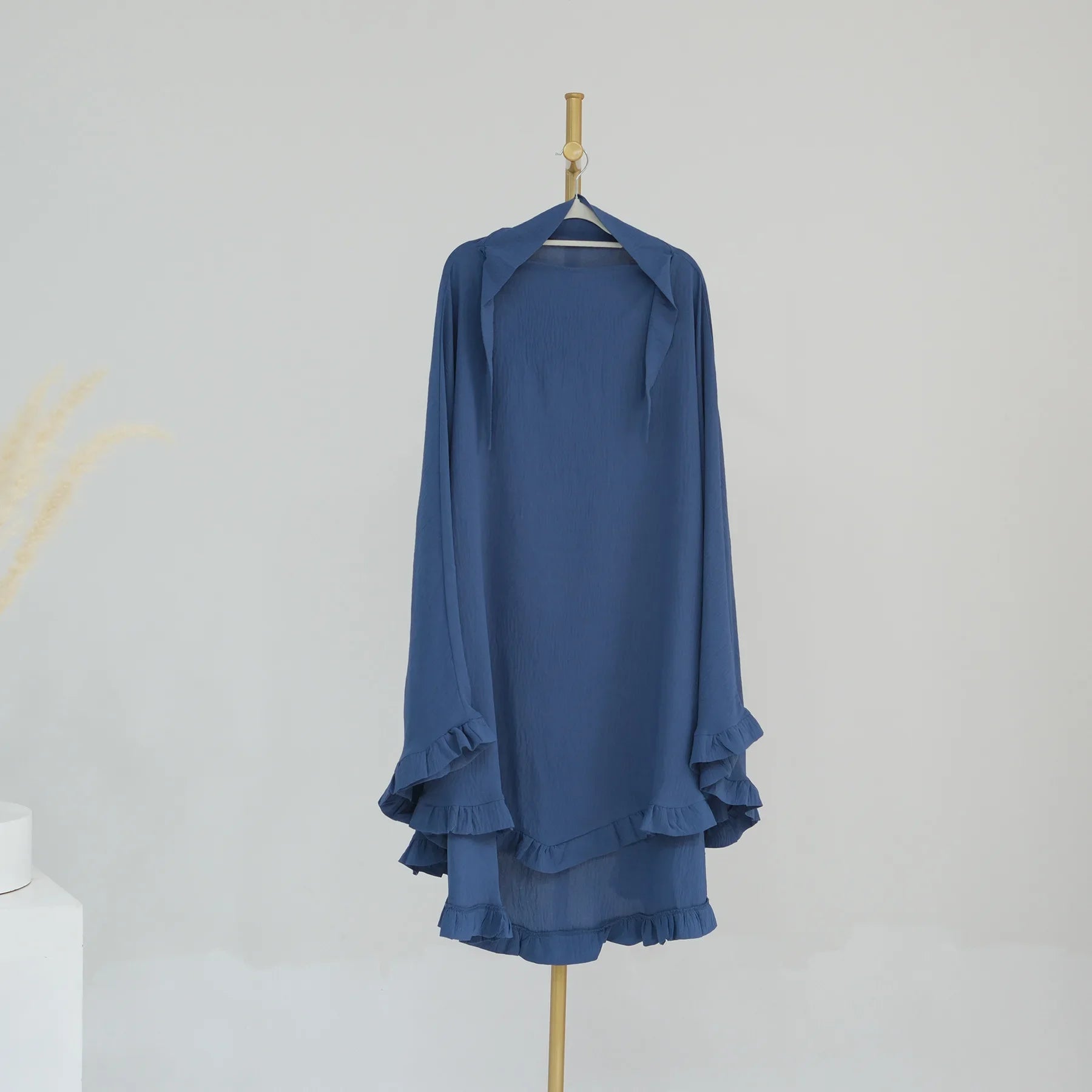 Khimar Nida Ruffles — 1 Nida Crepe Veil (Overhead)