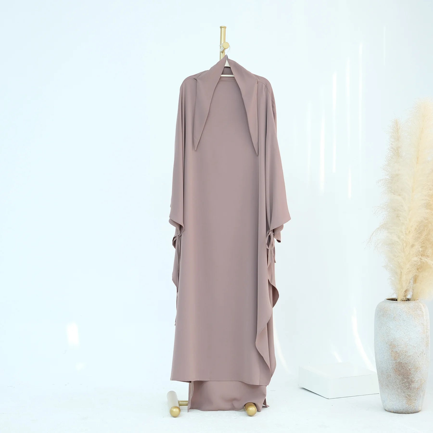 Khimar Amāna XL — Extra-long (Chador) with Tie-on Sleeves