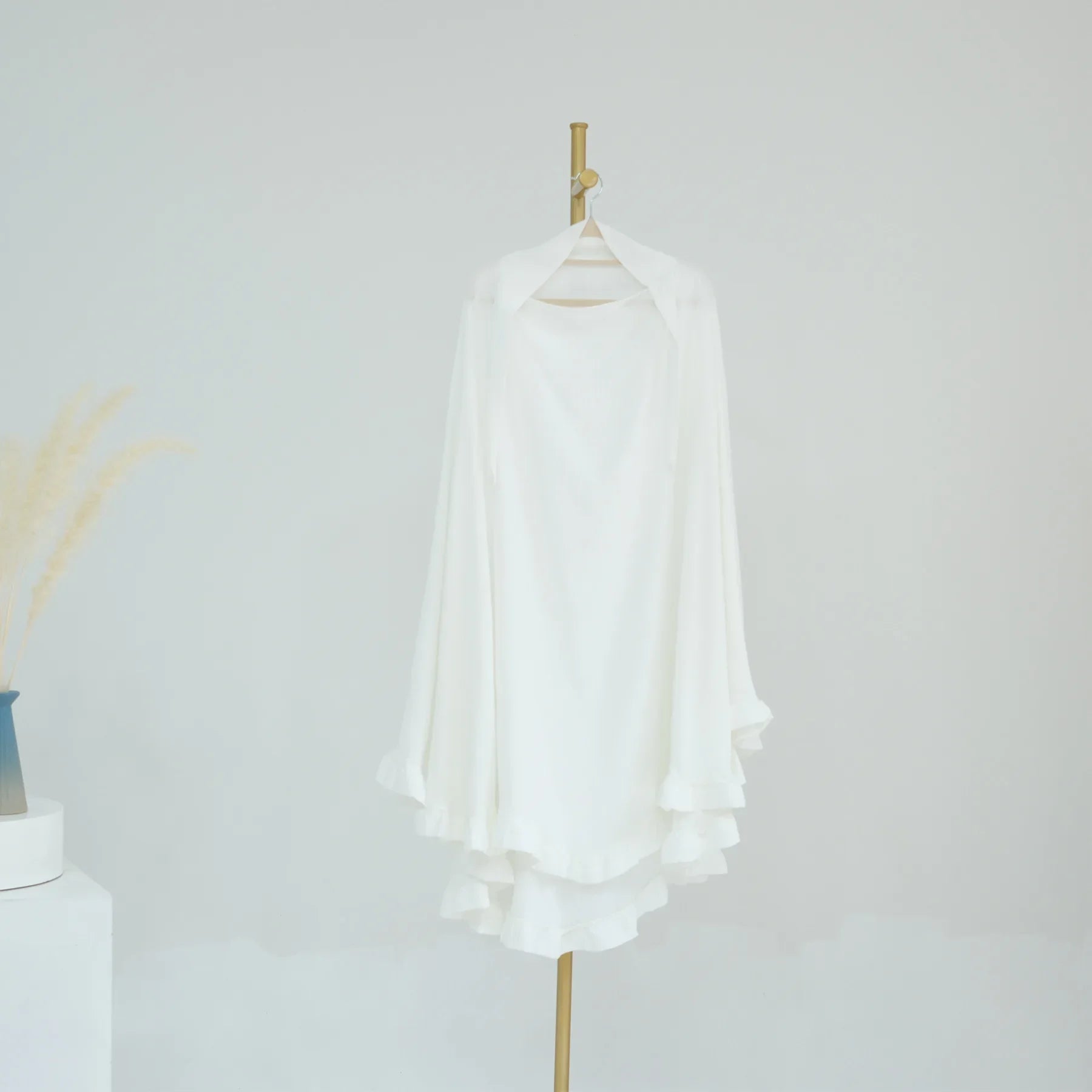 Khimar Nida Ruffles — 1 Nida Crepe Veil (Overhead)