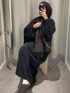 Abaya Naïla — Lace-Up Sleeves (Casual Edition)