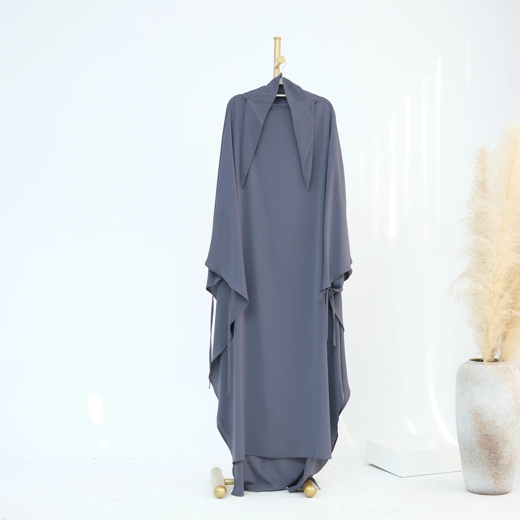 Khimar Amāna XL — Extra-long (Chador) with Tie-on Sleeves